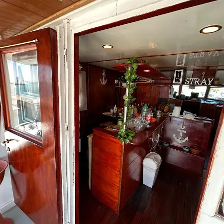 Botel Bonasera *